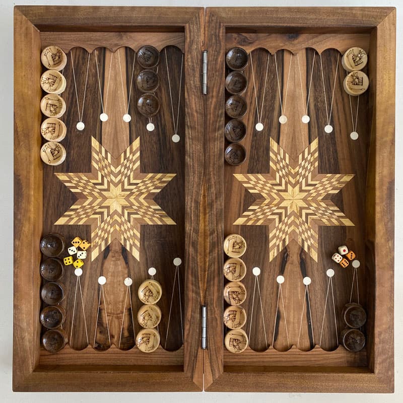تخته نرد تمام منبت چوب گردو طرح فروهر و مهر کورش